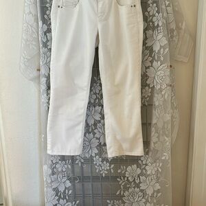 Candie's Crisp White Straight Leg capris EUC